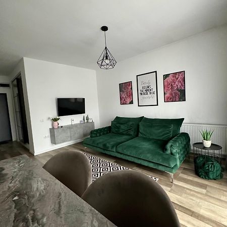Velvet Studio Târgu-Mureş Exteriör bild