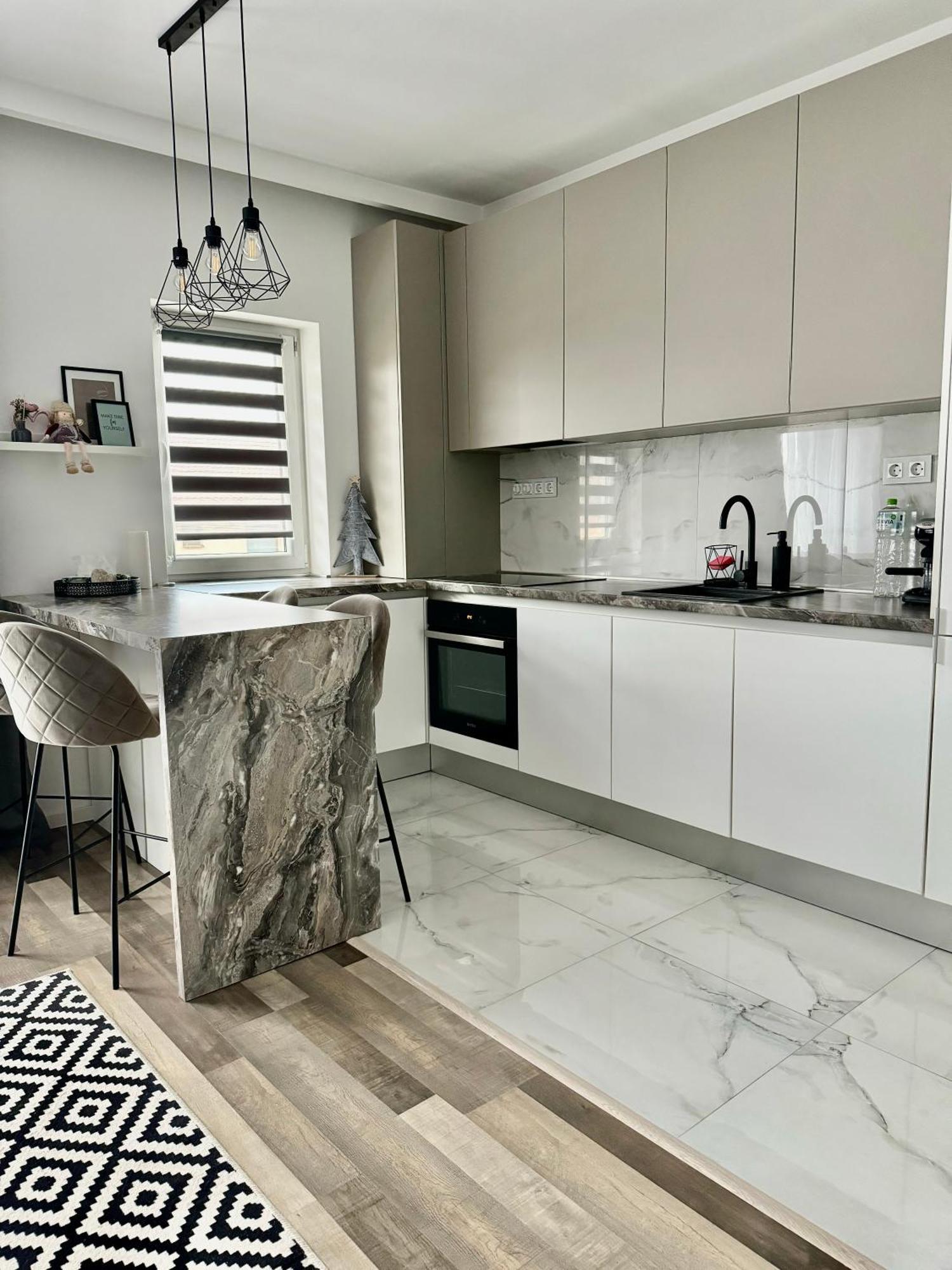 Velvet Studio Târgu-Mureş Exteriör bild